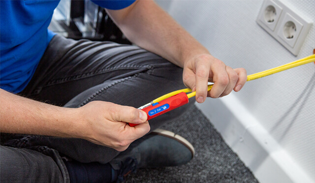 The right tool for data cables from WEICON TOOLS